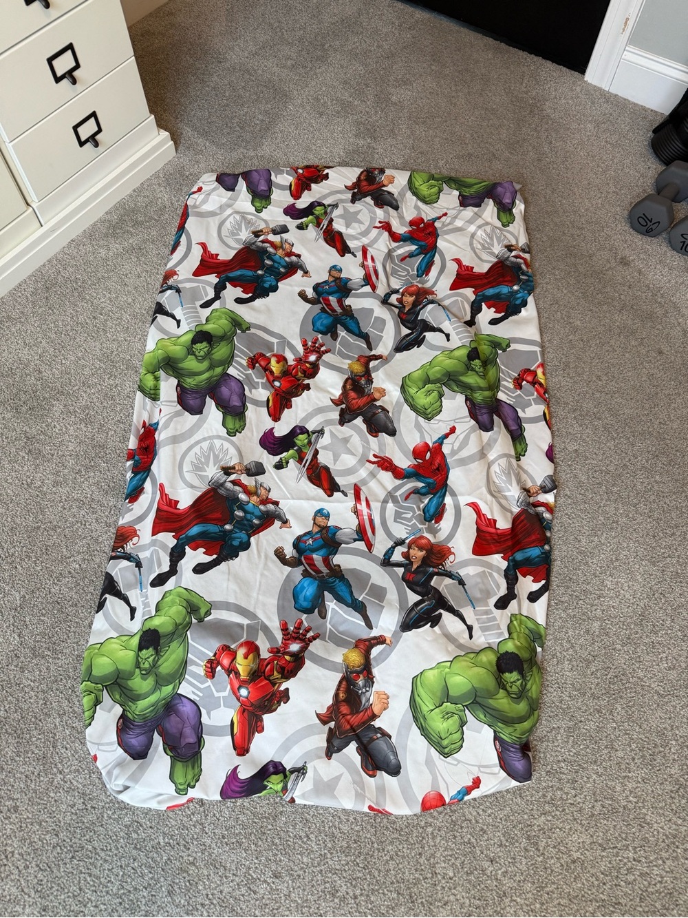 Marvel Avengers Kids Bedding Sheet in White, Green, Red, Blue